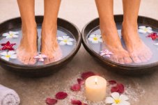 Masáž pro páry s koupelí nohou